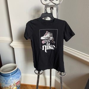 Women’s Nike Tshirt
